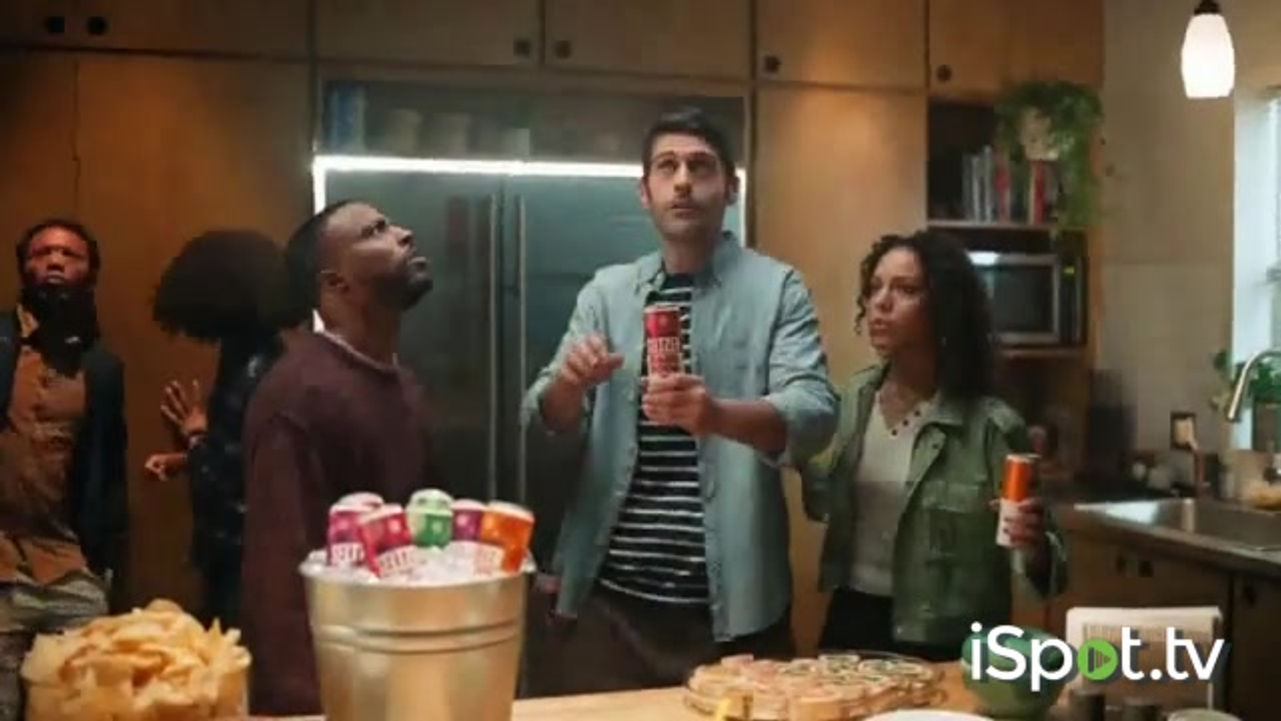 Bud Light Seltzer 'Tierra de sabores fuertes'